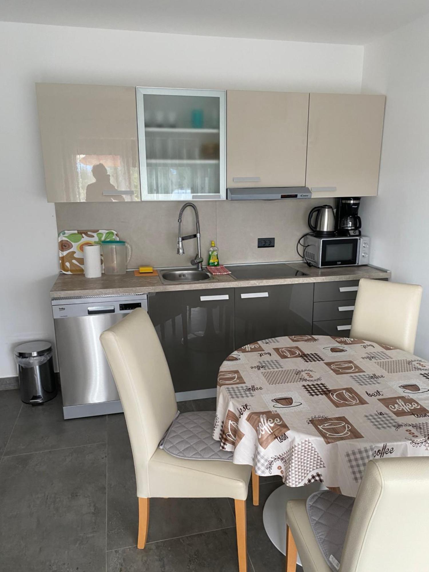 Apartman Lidija Linardići Eksteriør bilde
